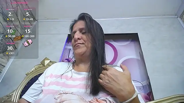 Snapshot of karito_mature17 chatting on April 18, 11:14 am karito mature17 online show from April 18, 11:14 am