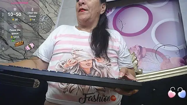 Snapshot of karito_mature17 chatting on May 4, 11:28 am karito mature17 online show from May 4, 11:28 am