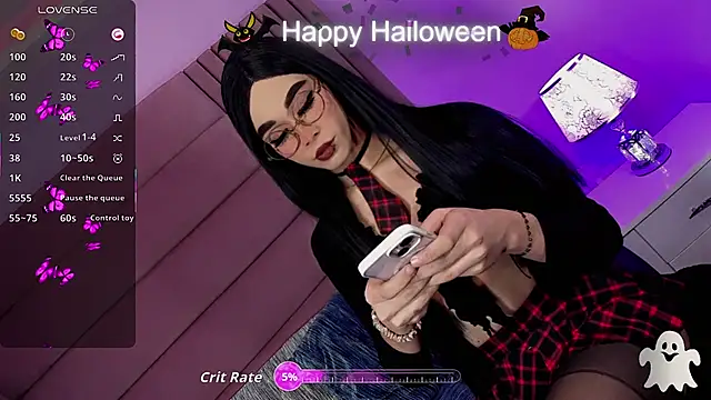 Snapshot of kimMaddiee chatting on October 31, 8:43 pm kimMaddiee online show from October 31, 8:43 pm