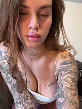 EmiliaCatalina online show from March 18, 9:21 pm