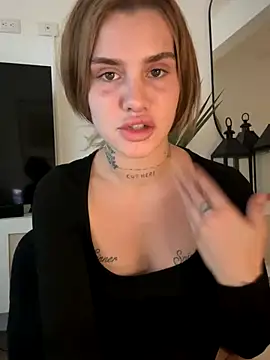 EmiliaCatalina online show from September 15, 9:48 pm