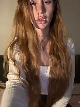 EmiliaCatalina online show from June 7, 1:32 am