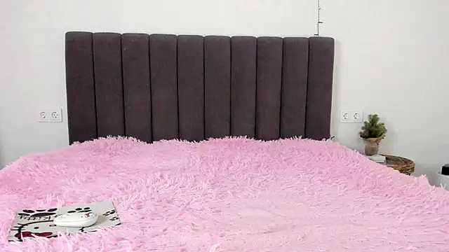 Mika Ray online show from February 6, 1:27 am