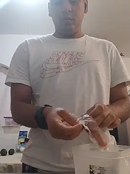 Snapshot of ElferXXX chatting on January 16, 3:38 pm ElferXXX online show from January 16, 3:38 pm