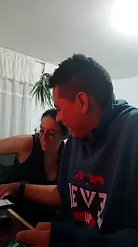 Snapshot of ElferXXX chatting on June 1, 1:40 am ElferXXX online show from June 1, 1:40 am