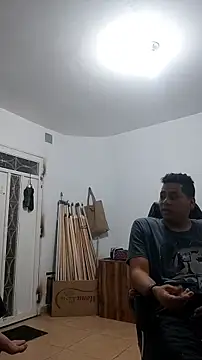 Snapshot of ElferXXX chatting on June 24, 2:43 am ElferXXX online show from June 24, 2:43 am