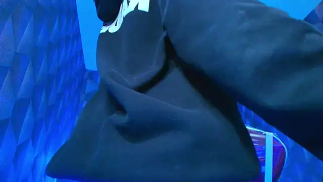 LiaHarryis online show from November 30, 8:35 pm