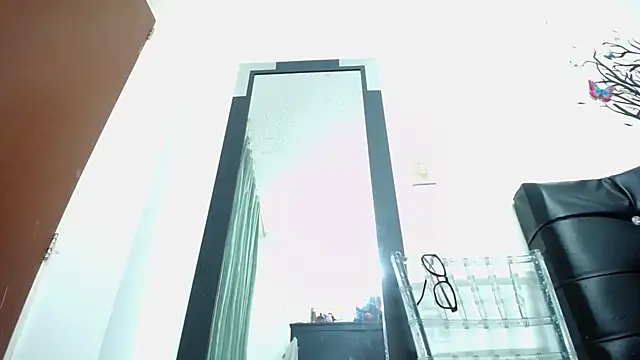 Snapshot of candyladyboy chatting on February 8, 9:57 pm candyladyboy online show from February 8, 9:57 pm