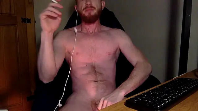 Snapshot of Smoker_Ginger chatting on September 28, 9:25 am Smoker Ginger online show from September 28, 9:25 am