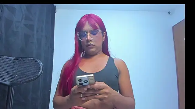 Snapshot of monsterdick_22cm chatting on February 22, 1:44 am monsterdick 22cm online show from February 22, 1:44 am