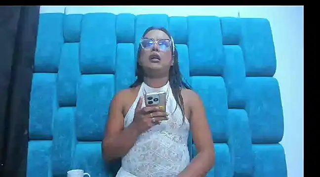 Snapshot of monsterdick_22cm chatting on March 4, 1:34 am monsterdick 22cm online show from March 4, 1:34 am