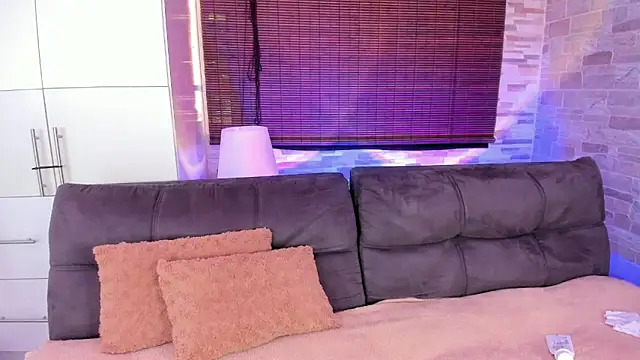 cinnamon kyla online show from February 14, 6:29 pm