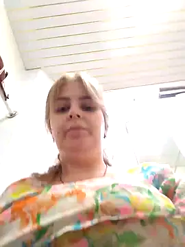 Lady nice cat online show from February 13, 7:24 am