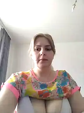 Lady nice cat online show from March 6, 4:41 am