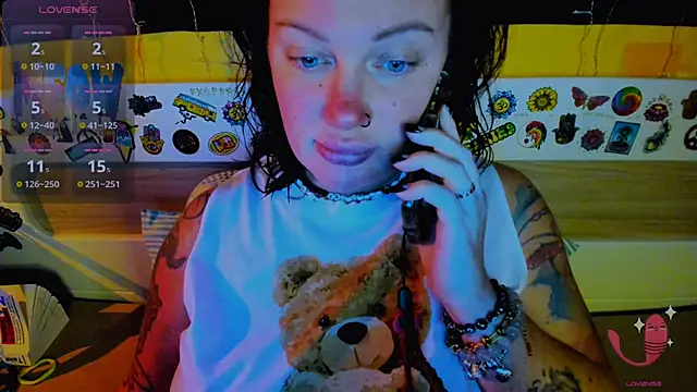 EllieOz online show from November 20, 5:56 pm