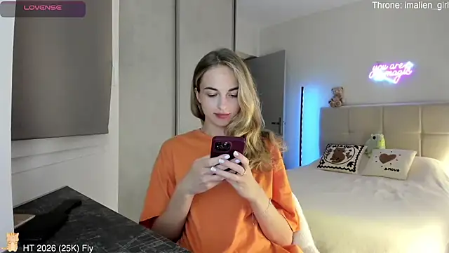 Snapshot of Miss_Aliannaa chatting on July 1, 8:19 pm Miss Aliannaa online show from July 1, 8:19 pm