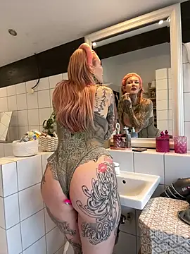 Snapshot of Stella-Kink chatting on December 21, 11:17 am Stella-Kink online show from December 21, 11:17 am