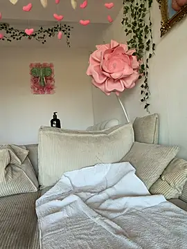 Snapshot of Stella-Kink chatting on March 1, 10:06 am Stella-Kink online show from March 1, 10:06 am