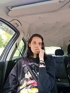 LauraBaby online show from May 3, 11:38 am