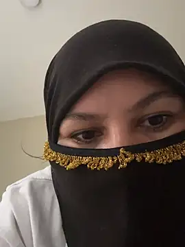 Amina hafsa online show from July 18, 6:12 pm