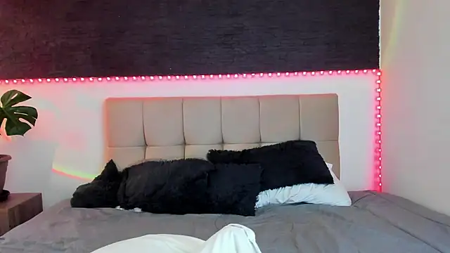 Snapshot of anaroman01 chatting on January 26, 9:07 pm anaroman01 online show from January 26, 9:07 pm