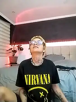 Snapshot of anaroman01 chatting on January 30, 4:16 am anaroman01 online show from January 30, 4:16 am