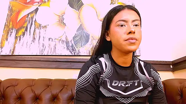 VeronicaRobles online show from November 6, 5:25 pm