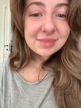 Snapshot of curvyflawless chatting on March 6, 8:44 am curvyflawless online show from March 6, 8:44 am