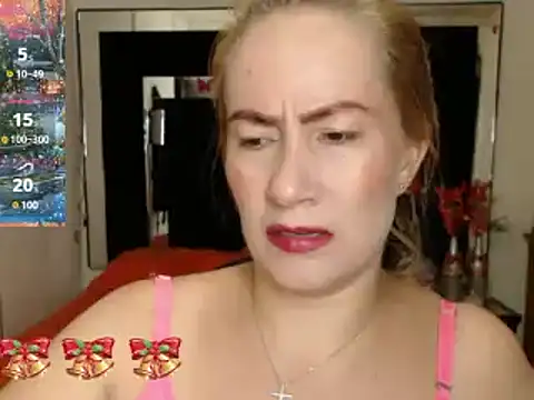 Snapshot of CATRINA-83 chatting on December 14, 11:45 pm CATRINA-83 online show from December 14, 11:45 pm