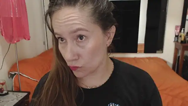 Snapshot of CATRINA-83 chatting on October 2, 10:39 pm CATRINA-83 online show from October 2, 10:39 pm