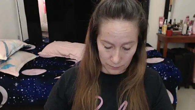 Snapshot of CATRINA-83 chatting on October 7, 11:24 pm CATRINA-83 online show from October 7, 11:24 pm