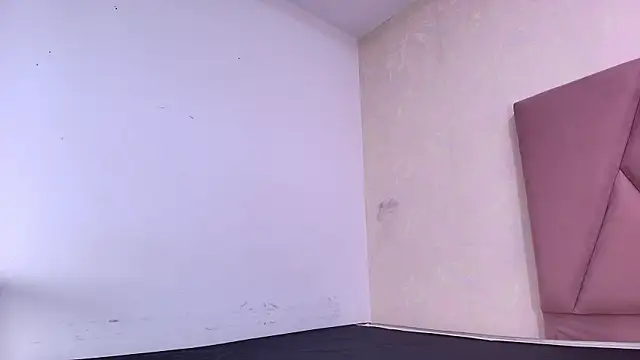 Snapshot of arl_chloee chatting on October 1, 3:01 am arl chloee online show from October 1, 3:01 am