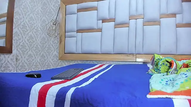 Snapshot of arl_chloee chatting on November 8, 3:07 am arl chloee online show from November 8, 3:07 am