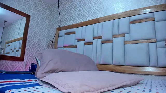 Snapshot of arl_chloee chatting on November 15, 3:04 am arl chloee online show from November 15, 3:04 am