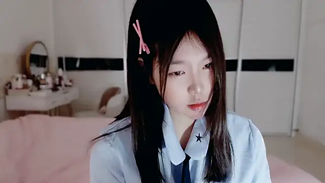 Snapshot of -Lucky_Girl chatting on February 22, 12:29 pm -Lucky Girl online show from February 22, 12:29 pm