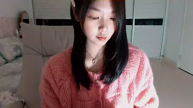 Snapshot of -Lucky_Girl chatting on October 13, 2:17 pm -Lucky Girl online show from October 13, 2:17 pm