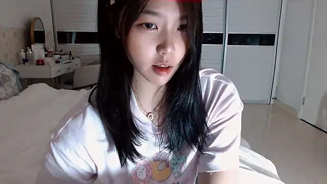 Snapshot of -Lucky_Girl chatting on October 16, 2:07 pm -Lucky Girl online show from October 16, 2:07 pm