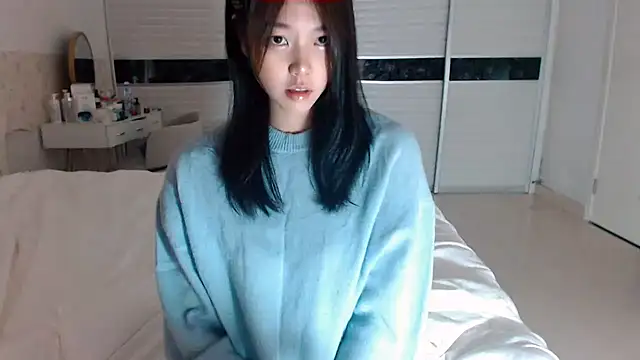 Snapshot of -Lucky_Girl chatting on October 17, 5:10 am -Lucky Girl online show from October 17, 5:10 am