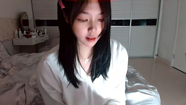 Snapshot of -Lucky_Girl chatting on October 21, 8:04 am -Lucky Girl online show from October 21, 8:04 am