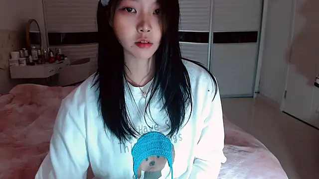 -Lucky Girl online show from December 14, 2:39 am