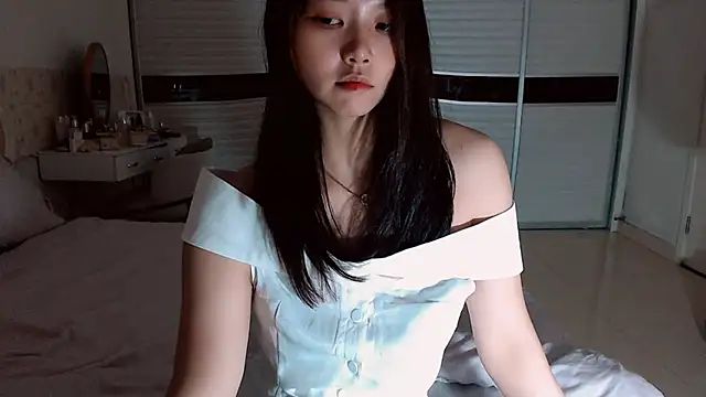 -Lucky Girl online show from June 2, 1:57 pm