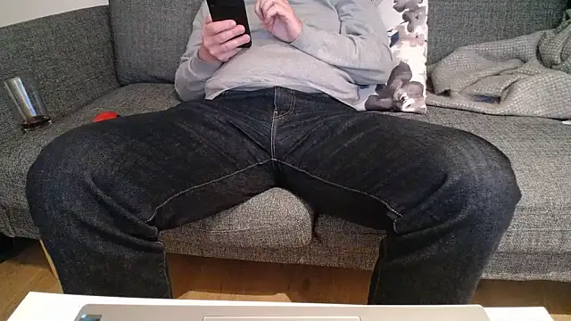 Snapshot of Just-For-You-All chatting on January 9, 6:36 pm Just-For-You-All online show from January 9, 6:36 pm