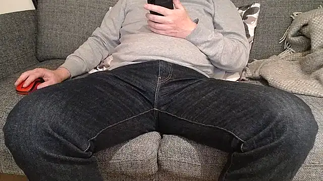 Snapshot of Just-For-You-All chatting on January 22, 10:15 pm Just-For-You-All online show from January 22, 10:15 pm