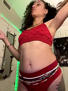 Snapshot of _Neeka_ chatting on January 18, 3:54 am Neeka online show from January 18, 3:54 am