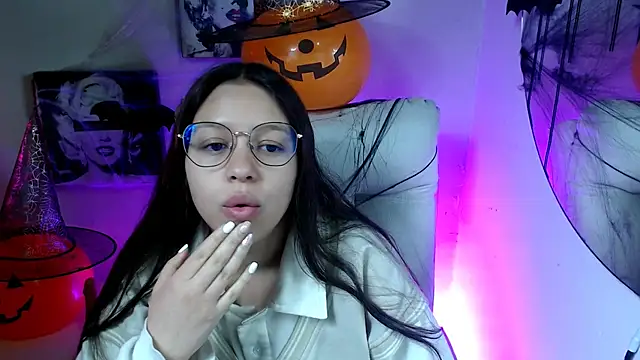 SamanthaRoldaan online show from October 14, 1:23 pm
