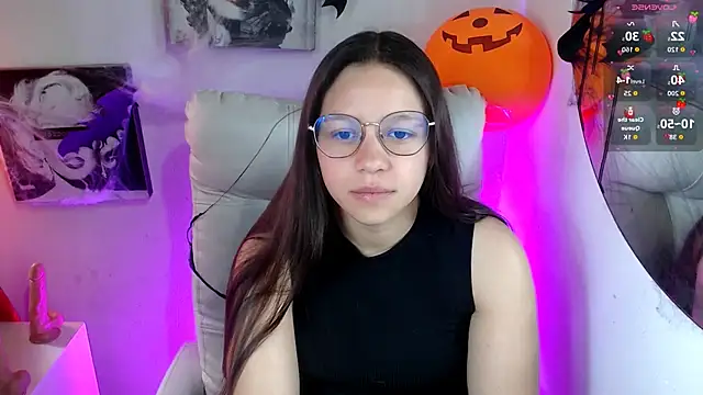 Snapshot of SamanthaRoldaan chatting on November 3, 2:40 pm SamanthaRoldaan online show from November 3, 2:40 pm