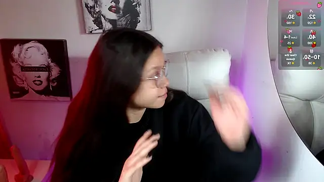 Snapshot of SamanthaRoldaan chatting on November 11, 3:01 pm SamanthaRoldaan online show from November 11, 3:01 pm