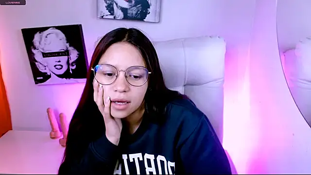 SamanthaRoldaan online show from March 6, 12:56 pm