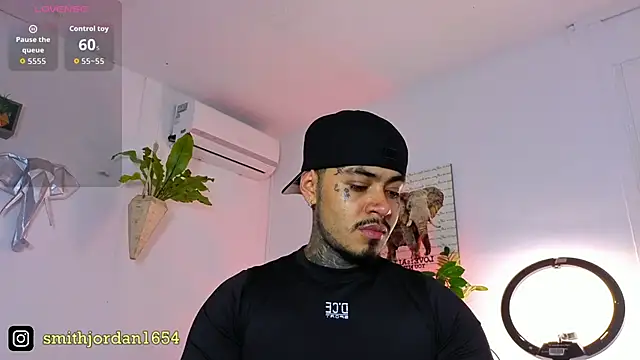 JordanSmiith  online show from November 6, 8:54 pm