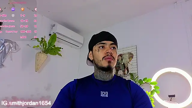 JordanSmiith  online show from November 26, 8:32 pm